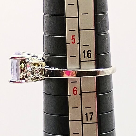 Vintage Womens Silver Plated Alexandrite Simulated Diamond Ring Size 5.5 Pinky - Picture 8 of 8